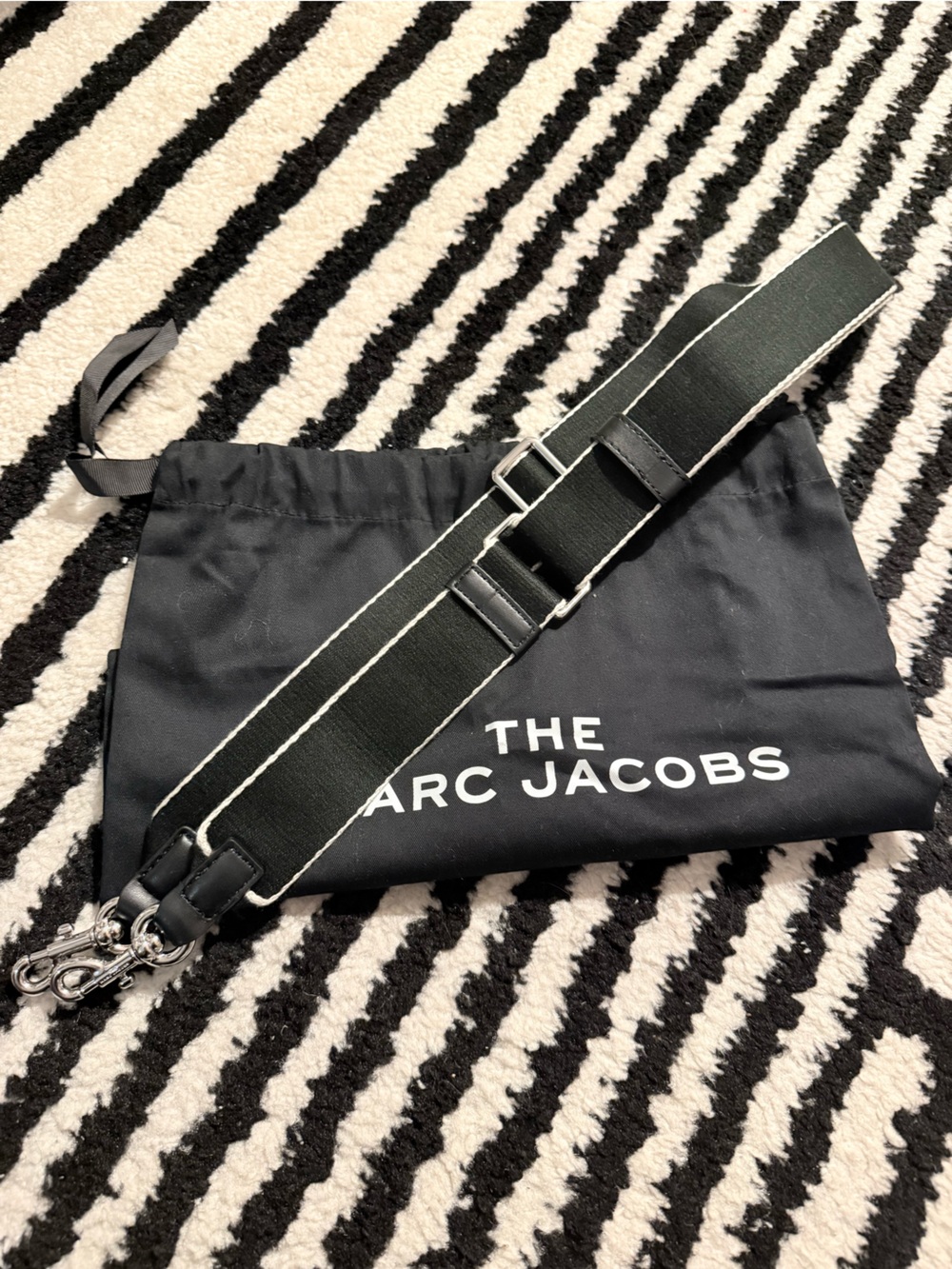 The Marc Jacobs Black Adjustable Webbing Bag Strap NEW